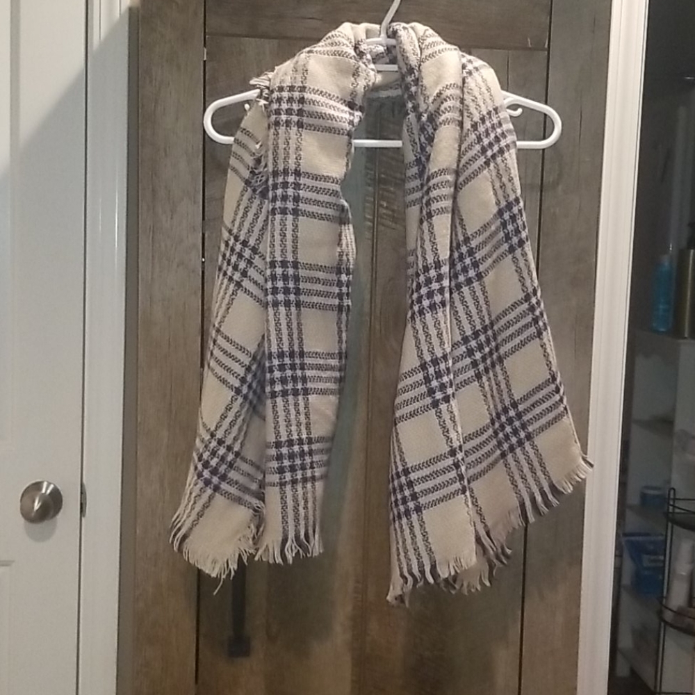 Cute scarf